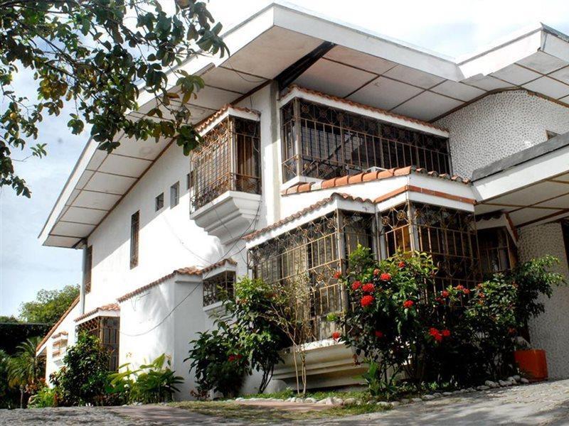 Hotel Santa Elena Antiguo Cuscatlán Екстериор снимка