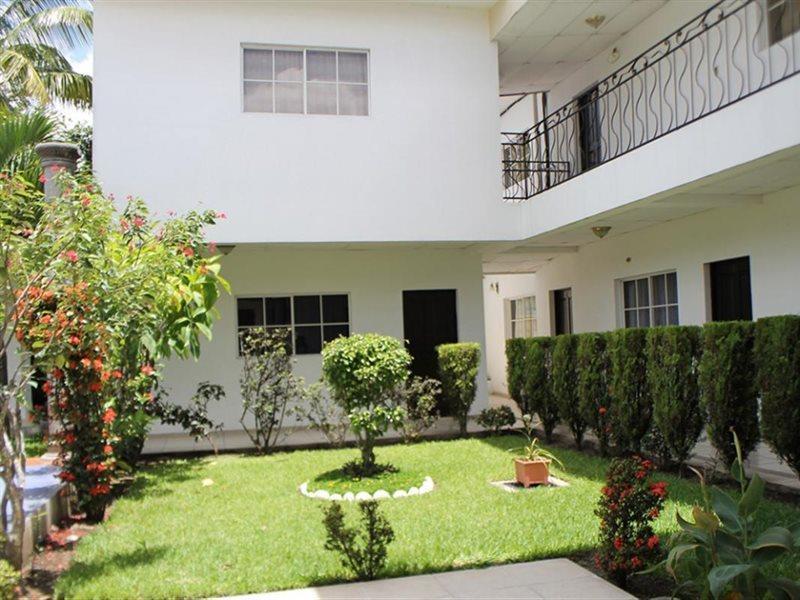 Hotel Santa Elena Antiguo Cuscatlán Екстериор снимка