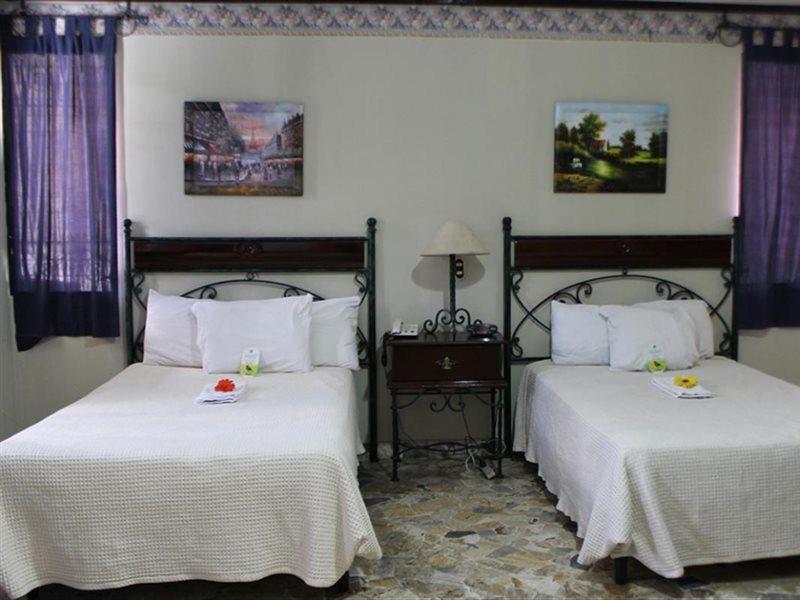 Hotel Santa Elena Antiguo Cuscatlán Екстериор снимка