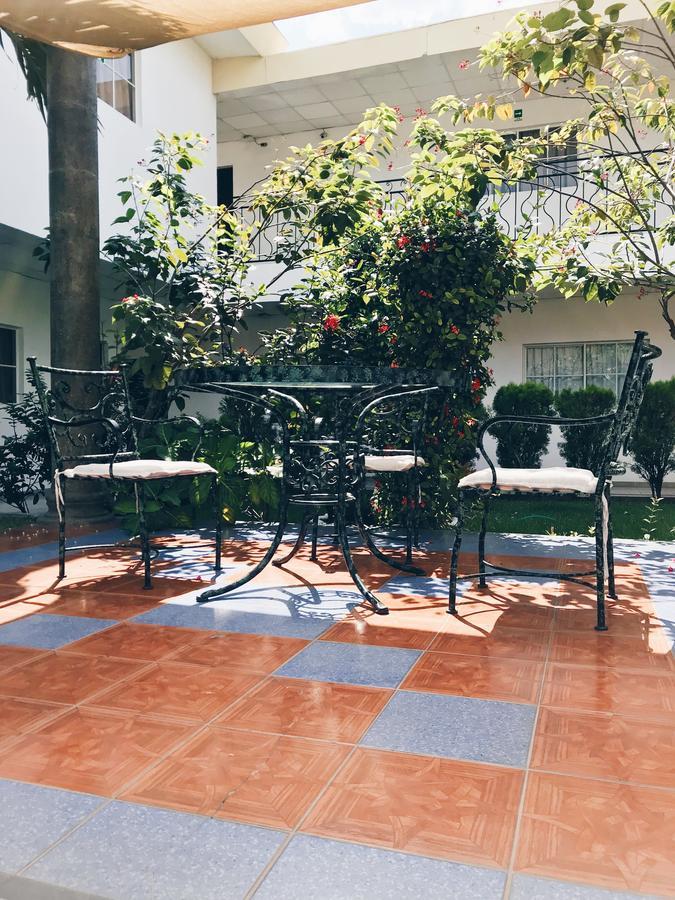 Hotel Santa Elena Antiguo Cuscatlán Екстериор снимка