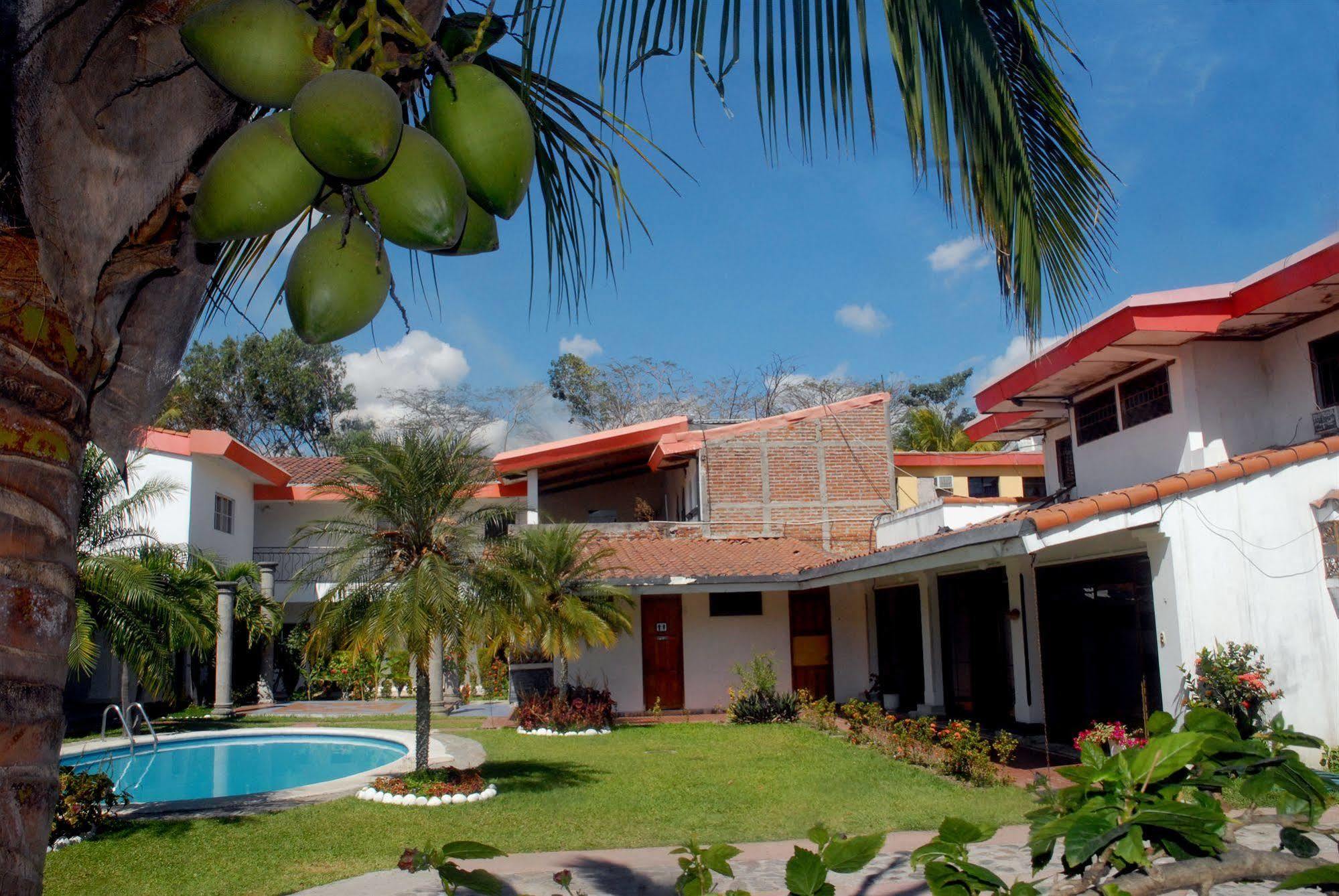 Hotel Santa Elena Antiguo Cuscatlán Екстериор снимка