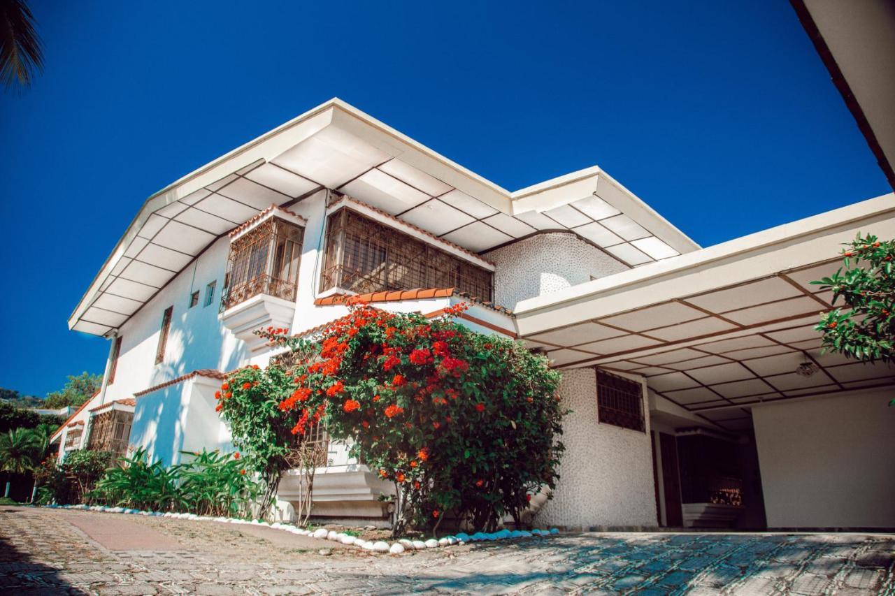Hotel Santa Elena Antiguo Cuscatlán Екстериор снимка